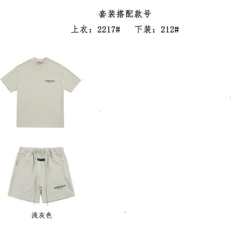 Una pieza de la marca de moda FOG de doble línea ESSENTIALS letra con lema impreso camiseta de manga corta para hombres y mujeres media manga en la calle