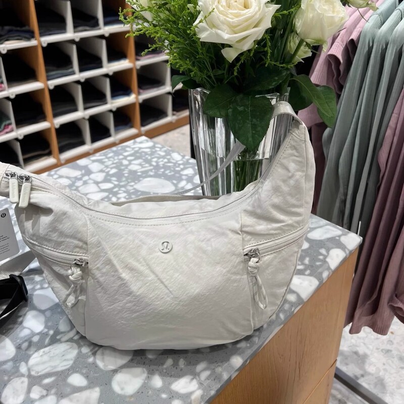 クロワッサンムーンショルダーメッセンジャーバッグ大容量防水ヨガフィットネスバッグ 6L/13L 男性と女性 B1|undefined