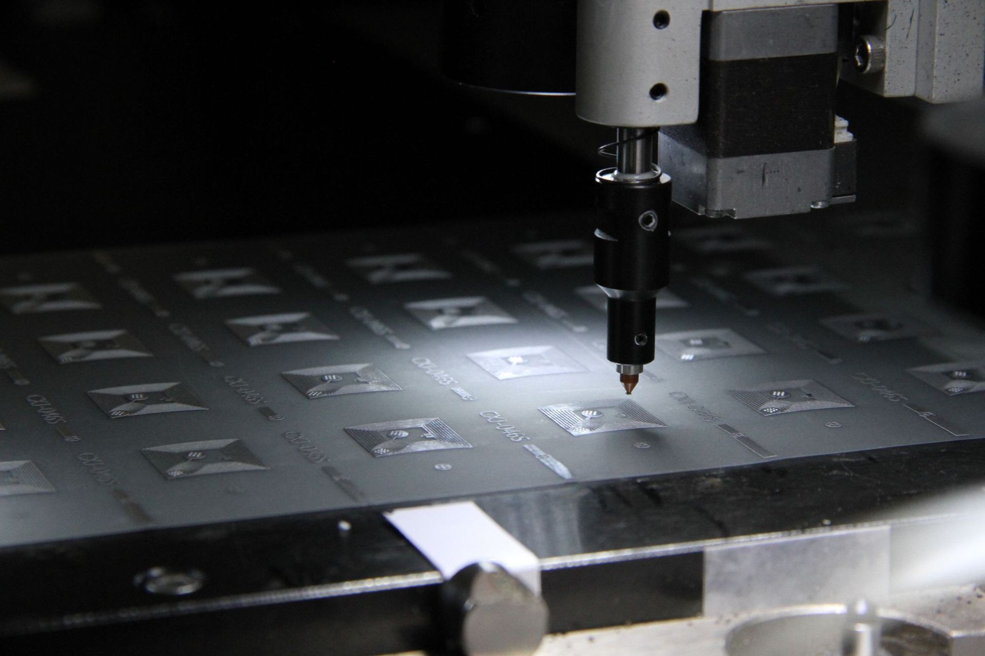 O1CN01ZuX8d31bwmnDoPKEr_!!2211