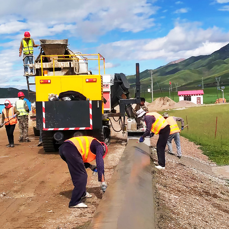 恒沃公路水沟成型机 防撞墙滑模机 沥青砂路沿路牙石成型机