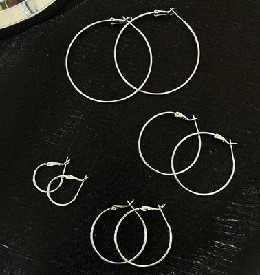 欧美超大圈圈夸张圆环耳环高级感金属圆耳环大圆圈耳坠气质女耳饰 欧美超大圈圈夸张圆环耳环高级感金属圆耳环大圆圈耳坠气质女耳饰