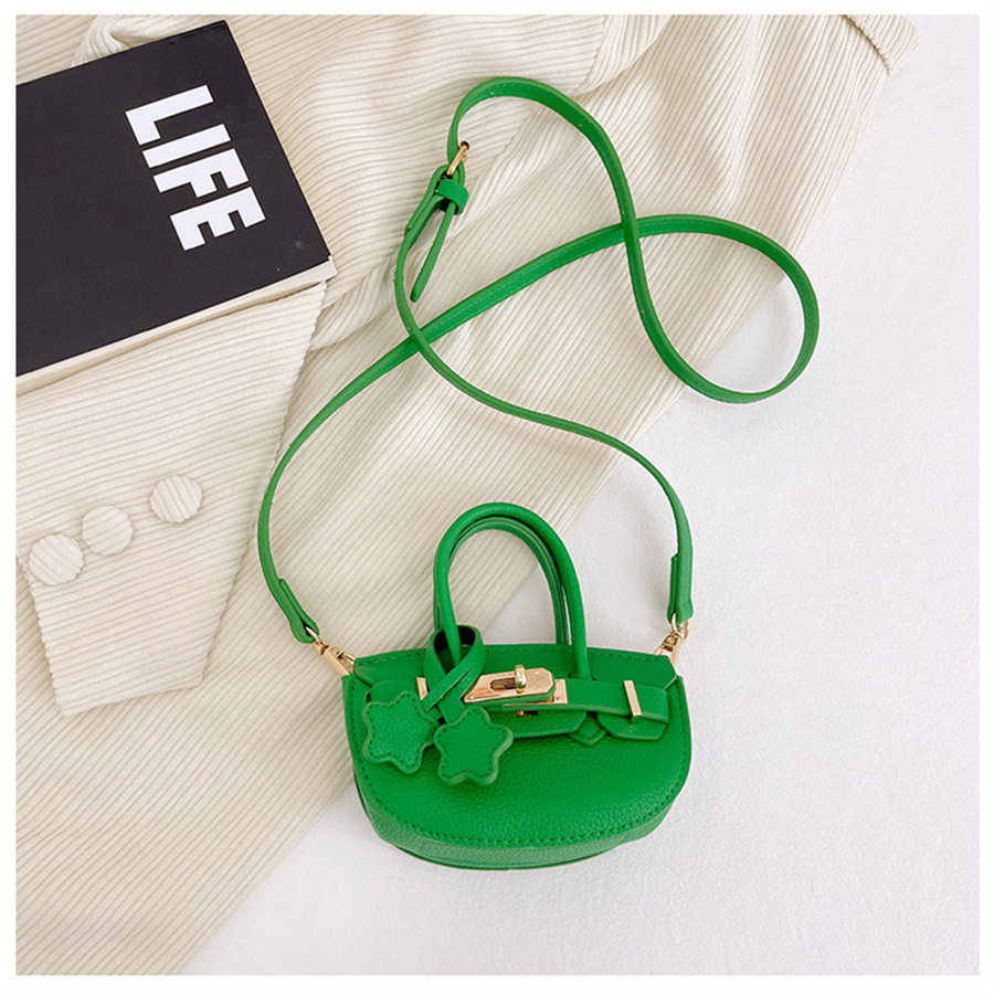 2025 primavera y verano estilo caliente moda casual niños dulces bolsa de gelatina mini bolso de mensajero de un solo hombro variedad al por mayor