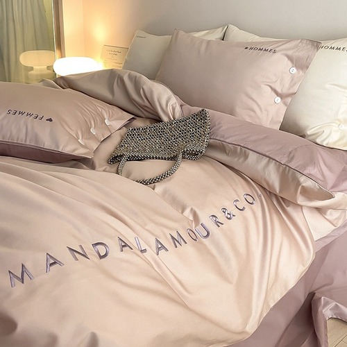 Light luxury style 100 count contrasting color pure cotton long-staple cotton four-piece set pure cotton satin simple letter embroidery bedding mousse T