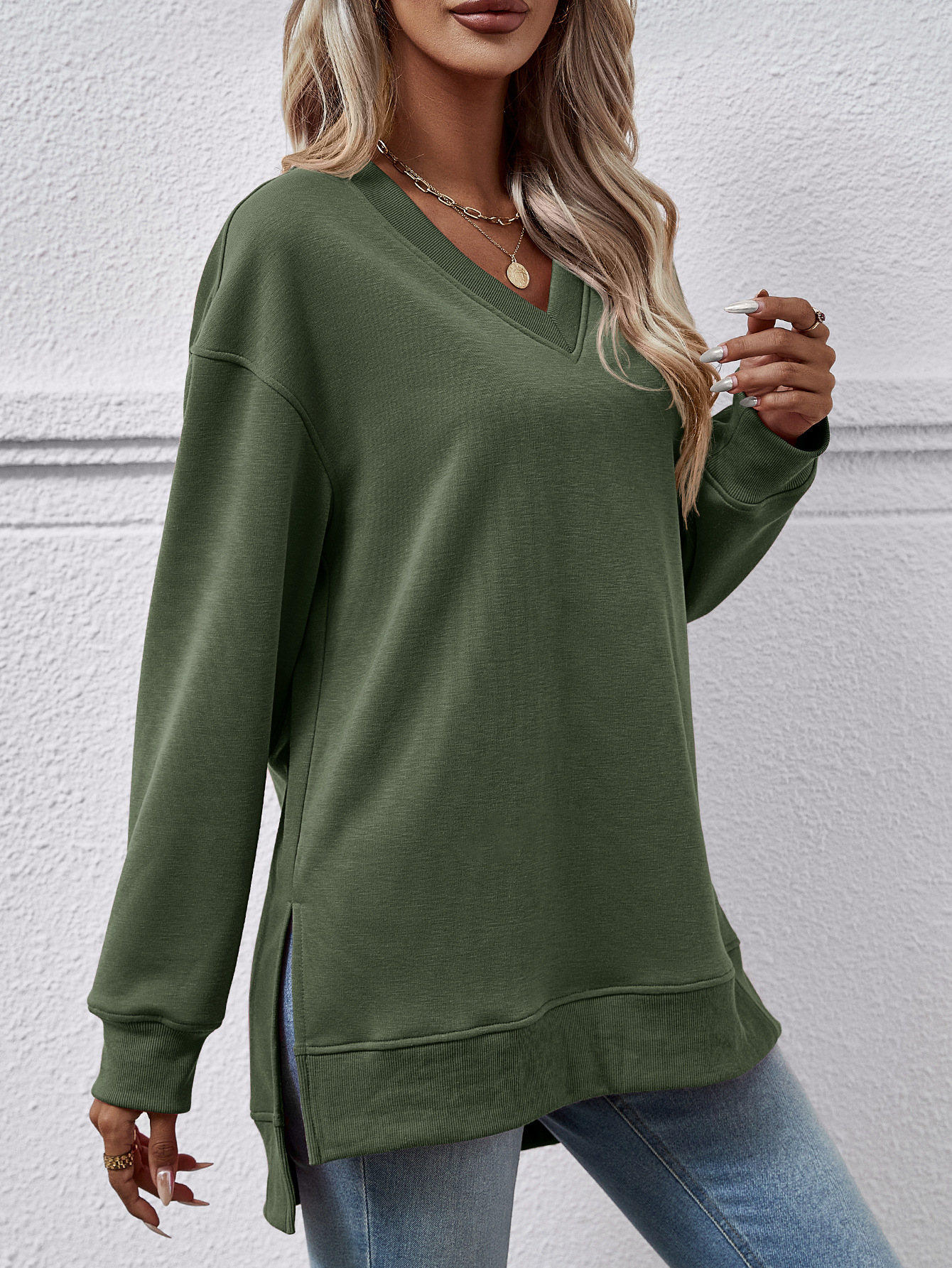 Women's autumn and winter women's sweatshirt solid color V-neck slit front short back long top_voghion.com