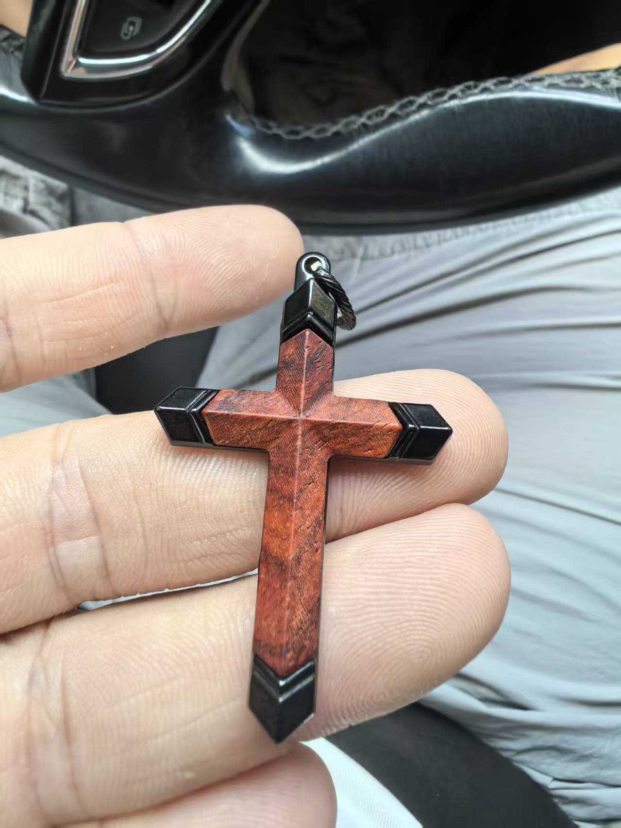 코뿔소 뿔과 자단이 상감된 스테인리스 스틸