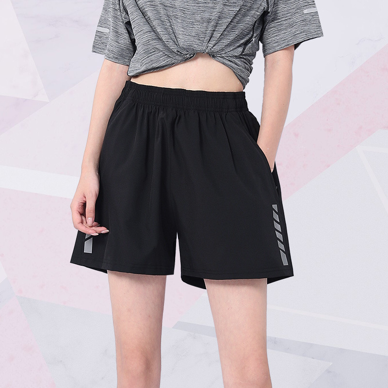 Pantalones cortos deportivos de mujer de verano secado rápido pantalones casuales de cinco puntos pantalones medianos grandes pantalones delgados pantalones negros grandes