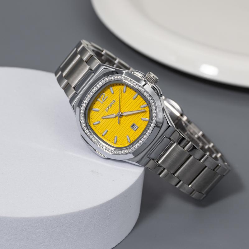 Fashionable Lightweight Niche Personality Watch with High Appearance Value, Large Dial, Calendar, Luminous, Versatile, Waterproof Couple Watch