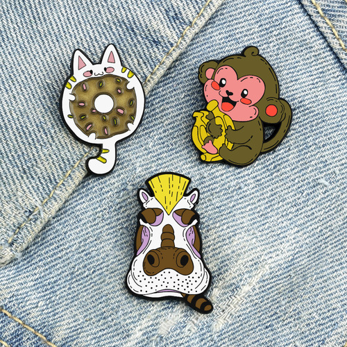 Animal world decoration, creative and interesting cartoon design brooch, simple and cute Japanese badge, trendy and cute texture