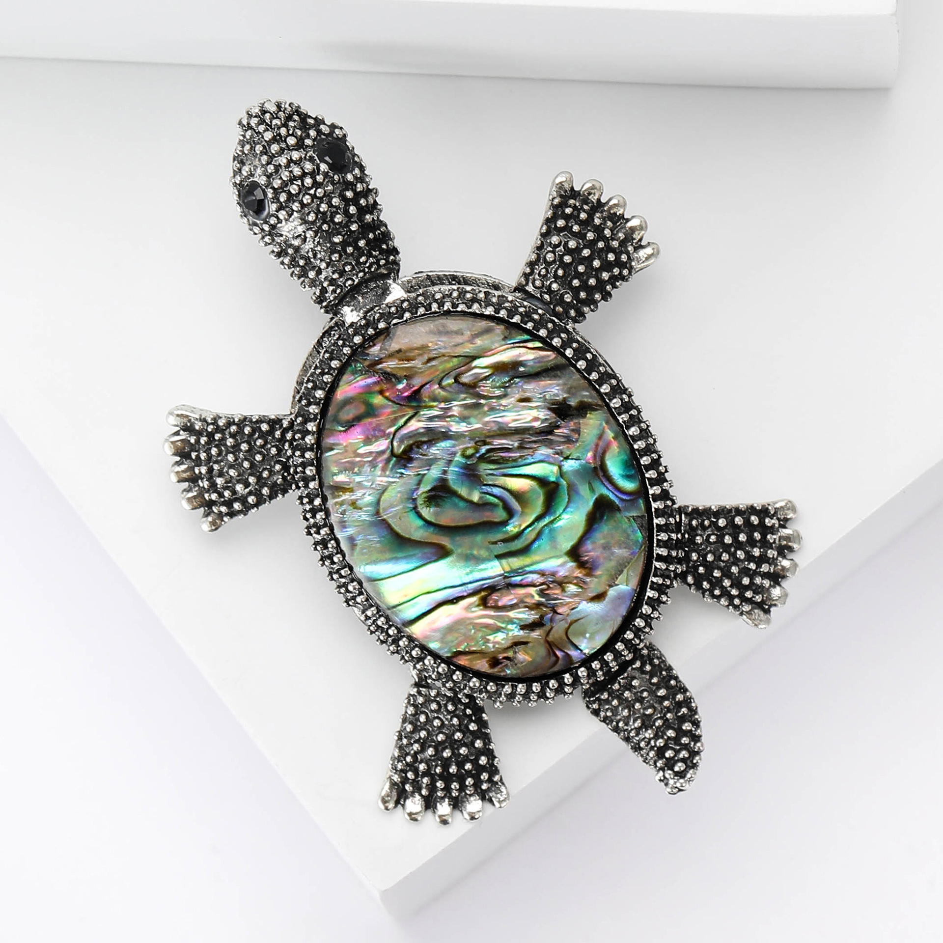 New Fashion Vintage Enamel Turtle Brooch Personalized Creative Ladies Clothing Jewelry Corsage Animal Pin