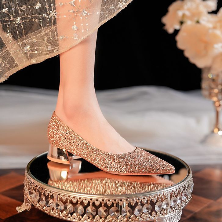 3333D low heel shiny glitter pointed women's shoes red high heels comfortable wedding shoes banquet shoes bridesmaid shoes 3333D low heel shiny glitter pointed women's shoes red high heels comfortable wedding shoes banquet shoes bridesmaid shoes