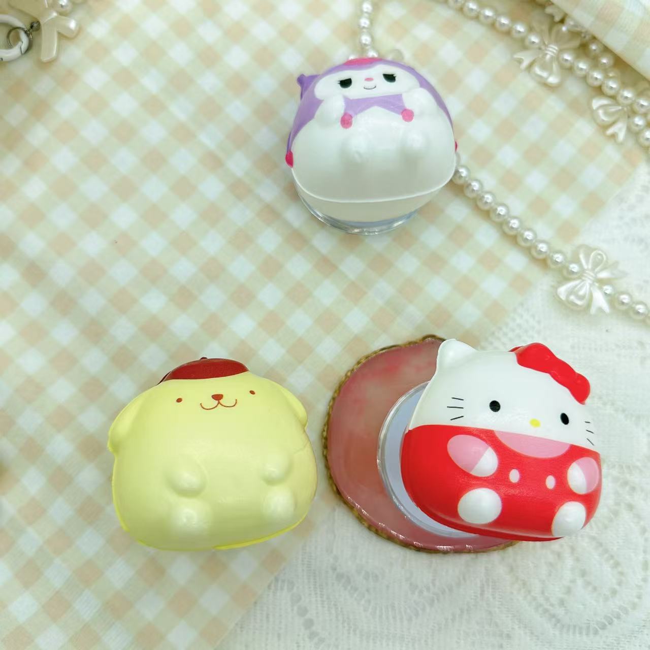 Sanrio Slow Rebound Pinch Magnetic Mobile Phone Airbag Holder Cartoon Decompression Vent Mobile Phone Desktop Holder