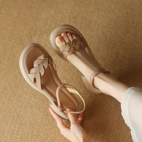 Leather soft sole French retro woven one strap open-toe summer sandals for women, thick bottom Roman shoes, Korean style, matches skirts