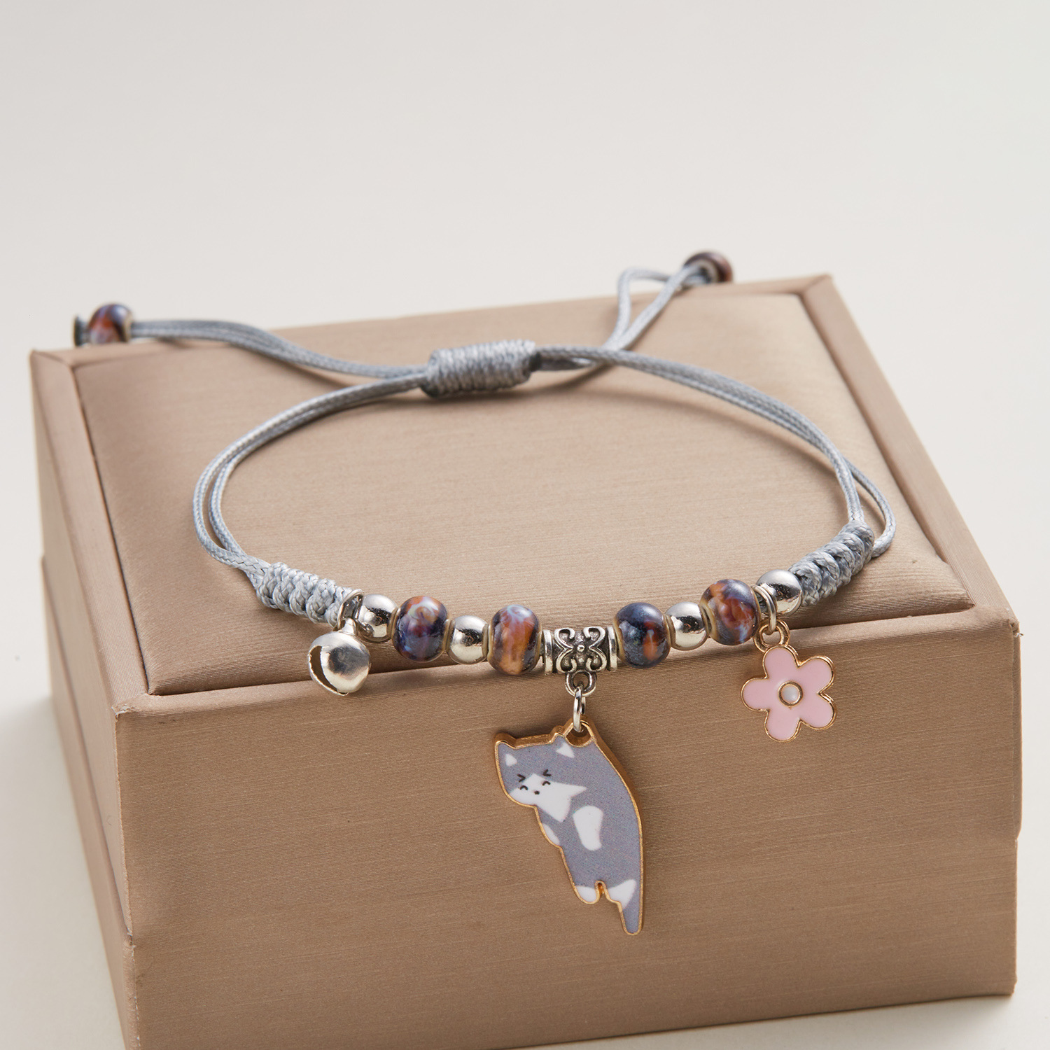 Elegante geweven armband voor dames met kat design sieraden_voghion.com