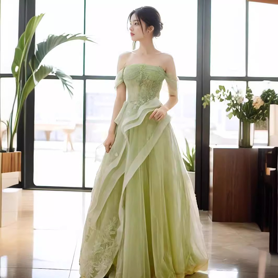 Forest-Style Evening Dress, Green Strapless Halter Neck, Waist-Cinching Mesh, Hostess Graduation Dress, Formal Dress