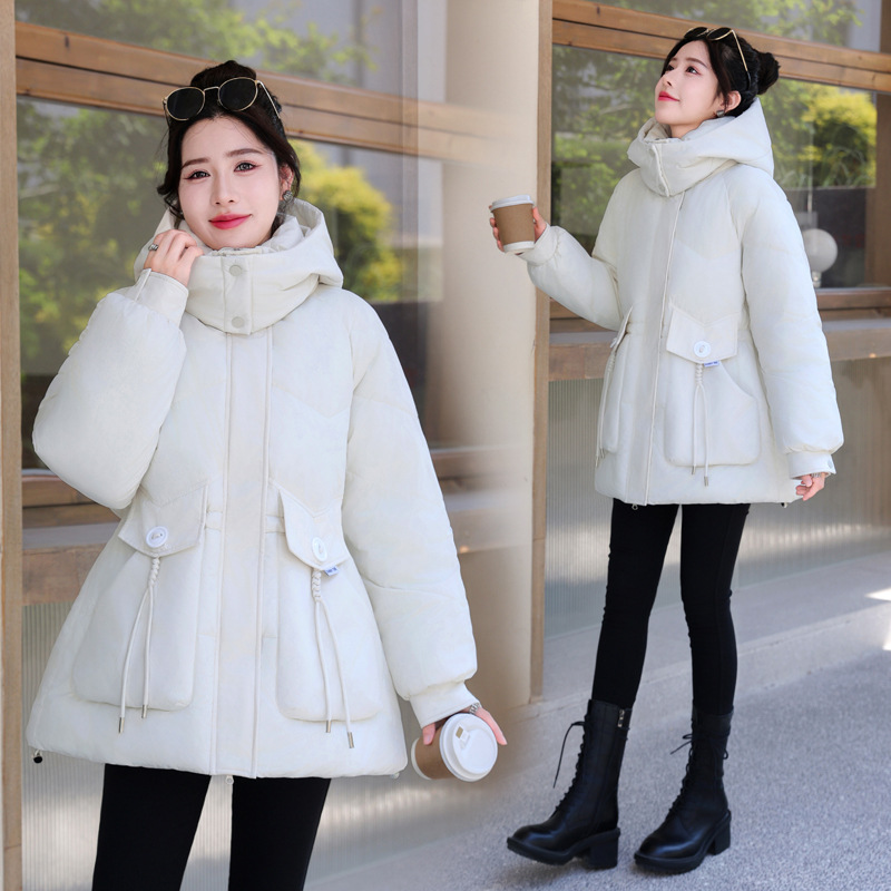 Algodón grueso de lana para mujeres invierno nuevo tipo de chaqueta de algodón con capuchón de moda de algodón de pluma media y larga