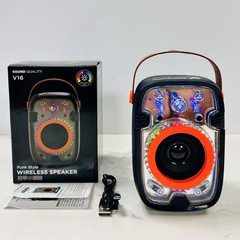 新款机甲蓝牙音箱小钢炮户外车载家用高颜值氛围灯桌面低音炮音响