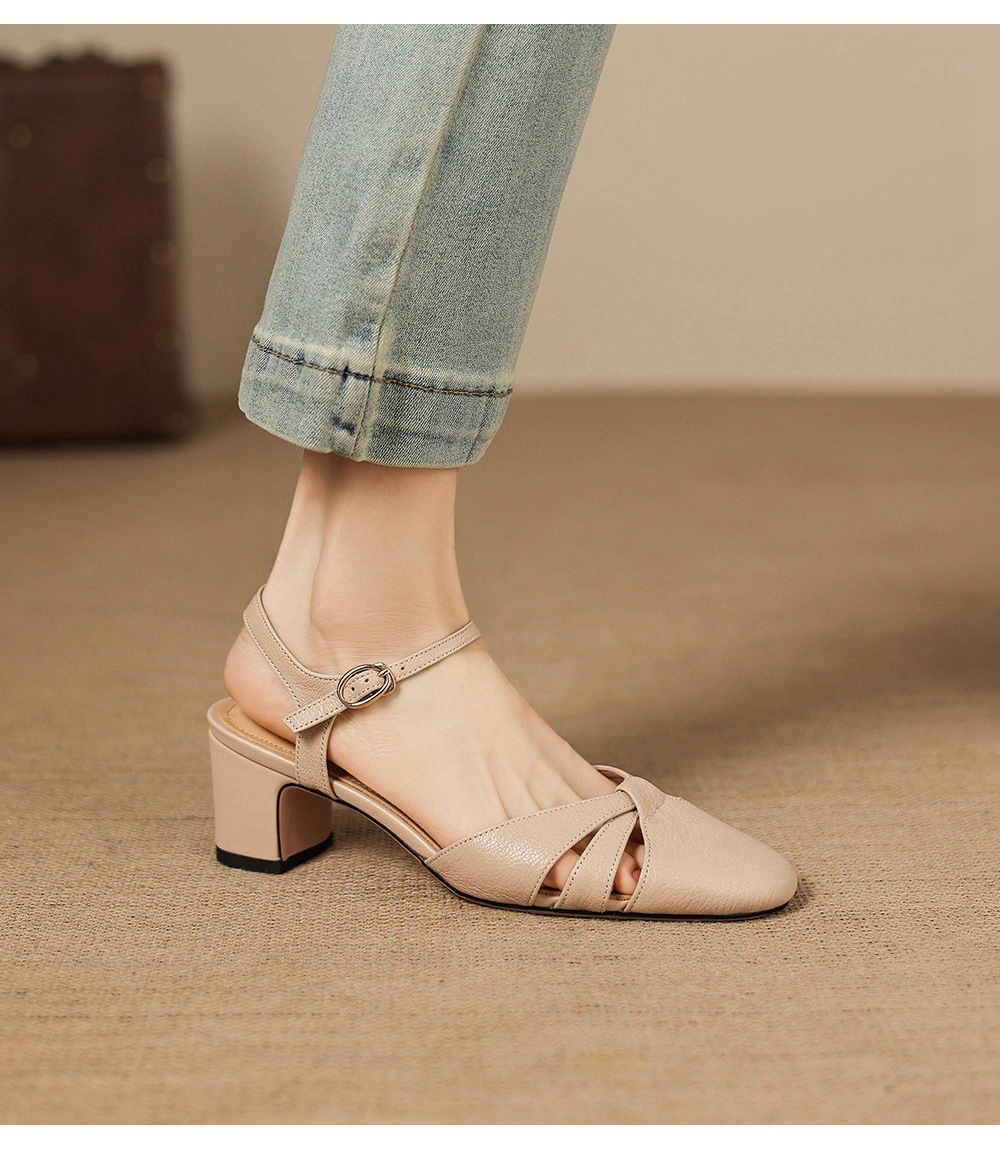 Sandal nữ quai ngang mũi kín gót vuông ổn định — màu be chi tiết 21