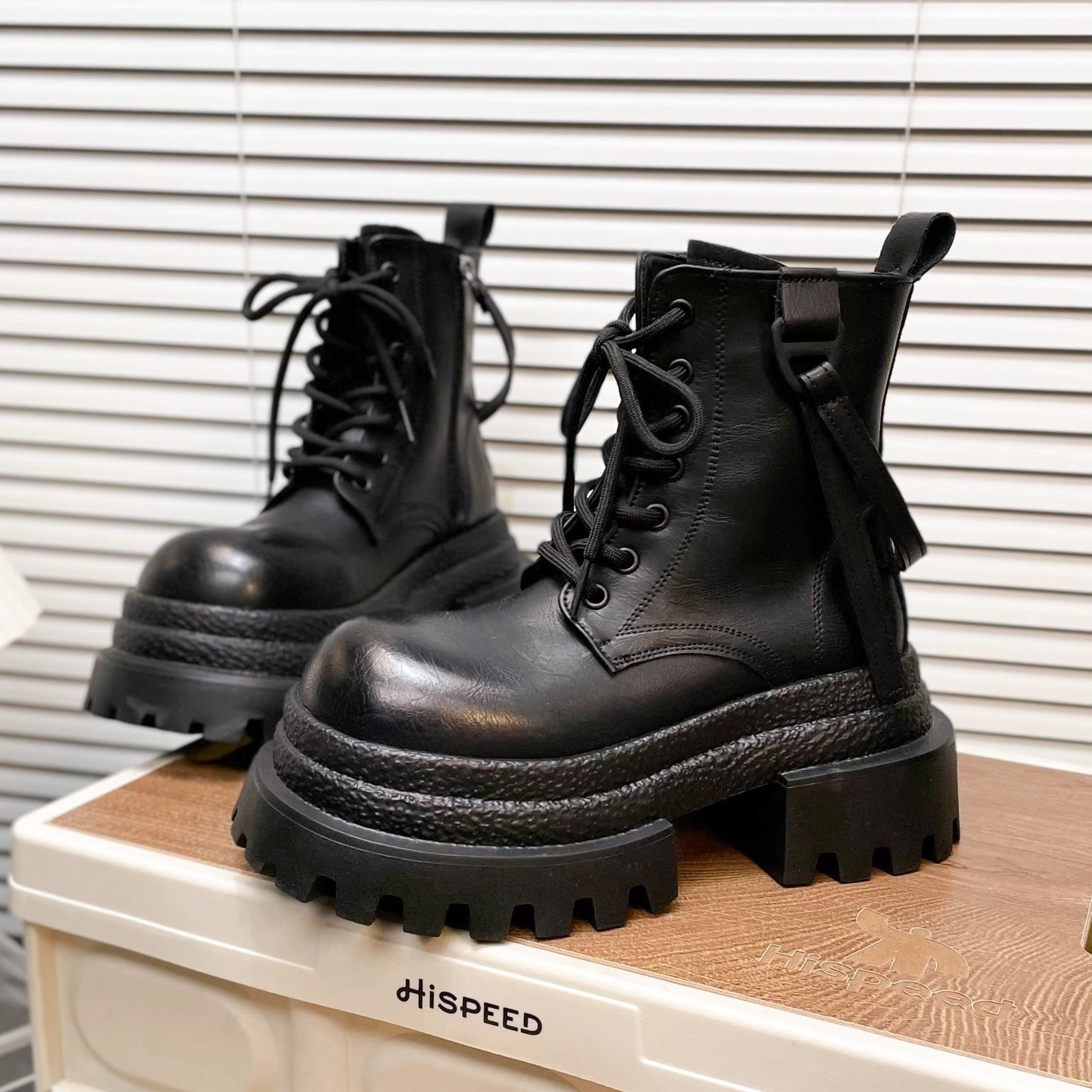 Thick-Soled Height-Increasing Trendy Street Martin Ankle Boots for Women, British Style, Petite, 2025 Autumn New Popular Single Boots