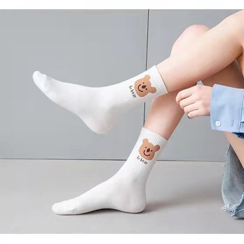 Socks for women in autumn and winter, mid-calf socks for students, cute ins mid-calf socks, Japanese cartoon female socks, couple trendy socks, Zhuji socks