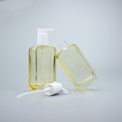 AM Fuyu Manpu mismo estilo 150g botella de limpiador facial presionando esencia loción botella de vidrio cosméticos sub-embotellado en stock