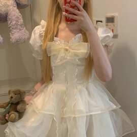 气质显女初恋边时尚甜美泡泡袖修身新款春季裙女连衣裙