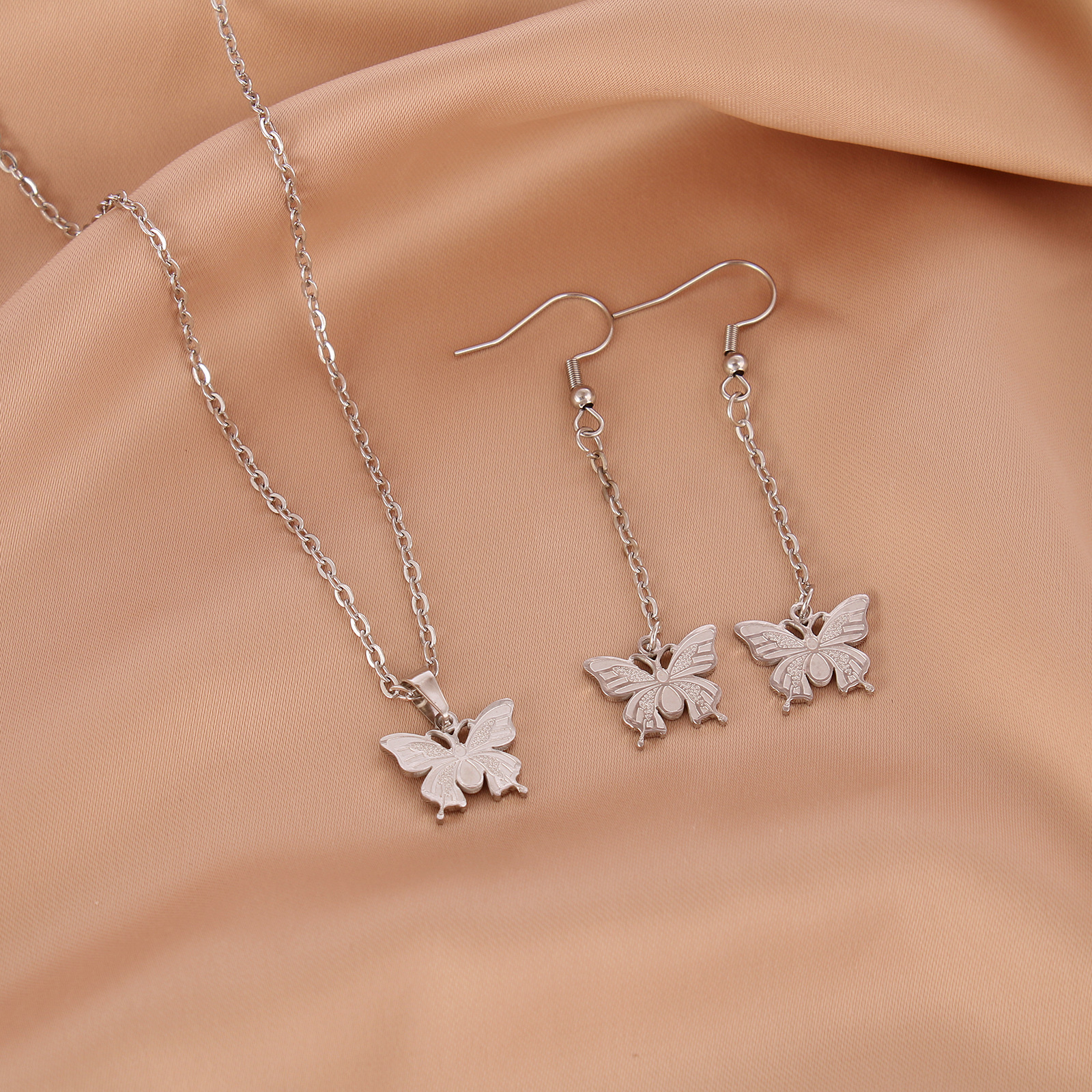 Fashion Butterfly Stainless Steel Plating Pendant Necklace