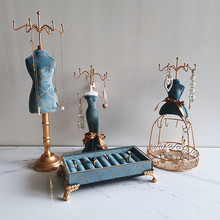 ��Ʒ�͹ŚWʽ���Կ�ȸ�{�C�����չʾ�ܻ�c�YƷ����