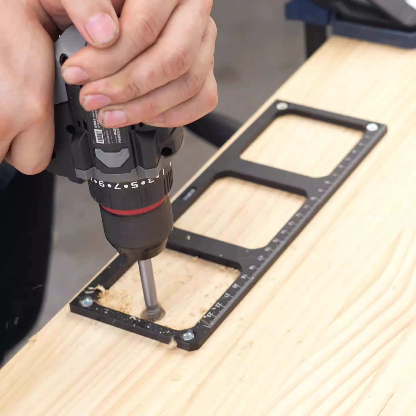 86 коробочных выключателей и розеток нижняя коробка с открытыми отверстиями