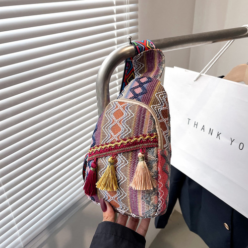 Ethnic style tassel bag chest bag new fashion simple foreign style girl shopping retro shoulder bag women