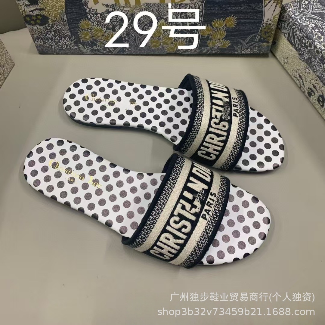 Zapatillas de piso plano de moda versátiles en forma de una forma D clásica transfronteriza adecuada para extranjeros no molestes nacionales image 35