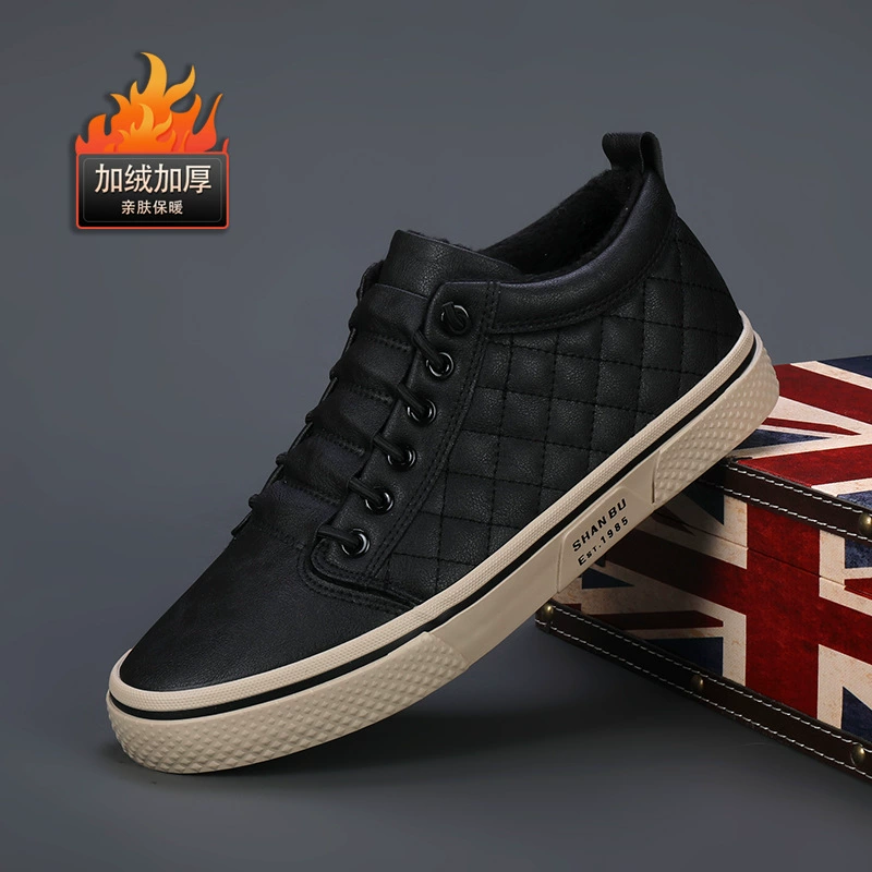 Новые зимние мужские туфли с плюшевой подкладкой, утолщенные для тепла, легкие, на мягкой подошве, повседневные универсальные слипоны для мужчин.