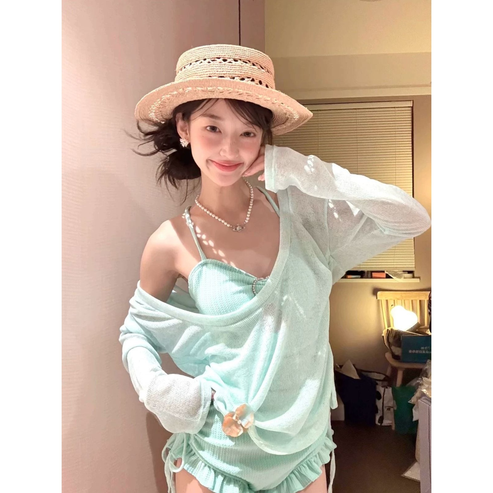Beach long-sleeve, oversize, beautiful back, drawstring, sun protection