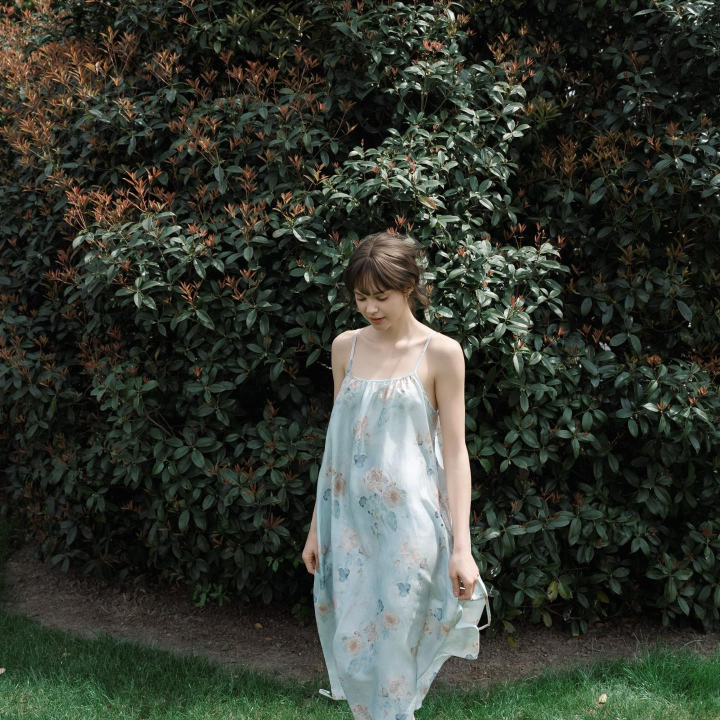 Mos 하이 엔드 텐셀 프린트 서스펜더 드레스 리조트 스타일 리오셀 잠옷 홈 라이트 실키 롱 스커트 여름