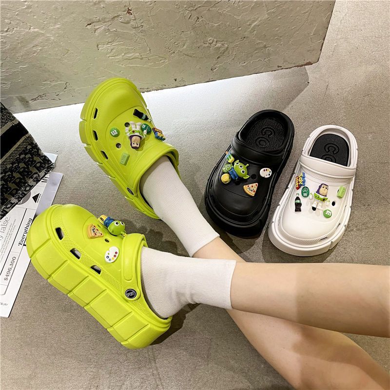 Hole Shoes Women's Summer Wearing New Buzz Lightyear diy Cartoon Explosions Increased Thick Sole Non-slip Sandals for Women