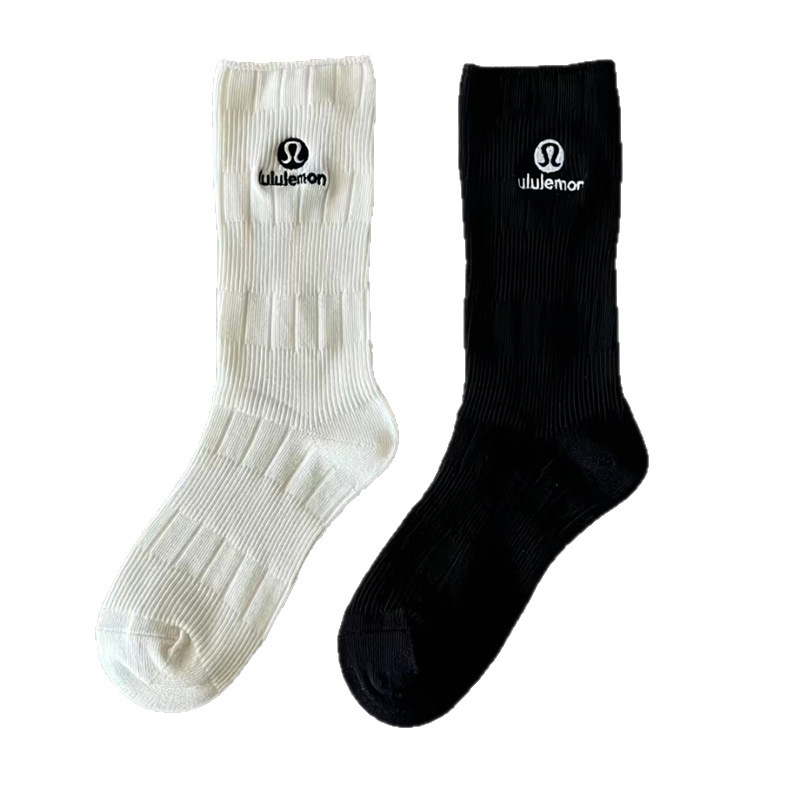 Lululemon Women's Socks with Printed Logo, Mid-High Cotton Socks, Sweat-Absorbent, Anti-Friction, Handmade Seamless Toe