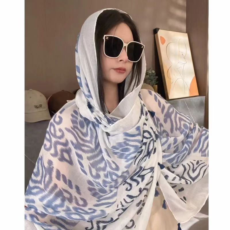 新款民族风旅游披肩女防晒丝巾旅游拍照海边沙滩纱巾薄款外搭围巾|undefined