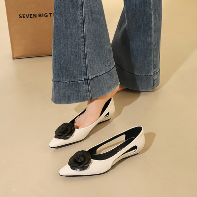 2317-H161 European and American style fashionable camellia decoration pointed toe, one foot, hollow out sexy low heel, s