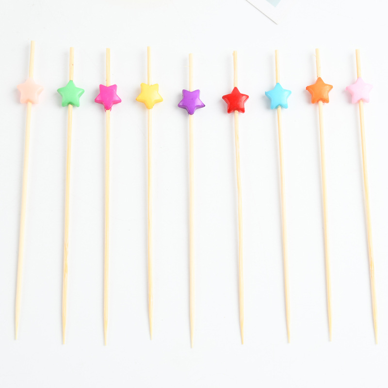 Suministro al por mayor de un palo de fruta desechable, cadena de frutas coloridas, palo de bambú, cadena de limón