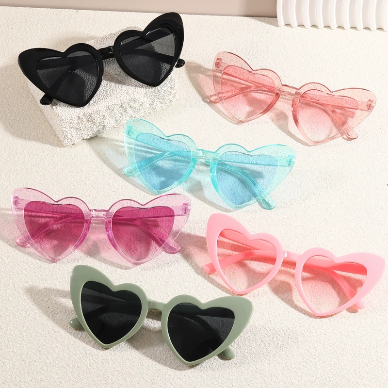 2025 новые кросс-граничные европейские и американские солнцезащитные очки для вечеринок в форме сердца, модные популярные очки для похудения с большим лицом