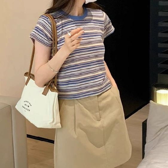 Женский летний топ-свитер с короткими рукавами, контрастной полоской, приталенный, круглый вырез, 2025