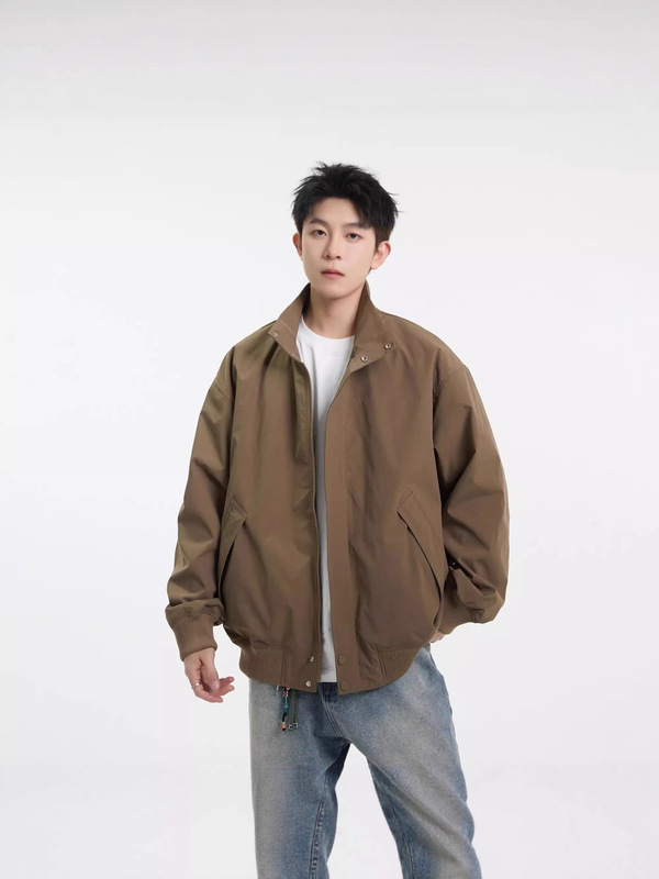 Spring American Flight Harrington Jacket Men's and Women's Stand Collar Baseball Jacket Couple Khaki Cleanfit Jacket Spring American Flight Harrington Jacket Men's and Women's Stand Collar Baseball Jacket Couple Khaki Cleanfit Jacket