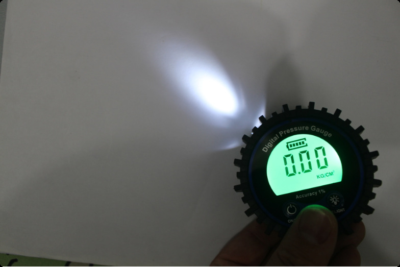 Tire digital display pressure gauge test table tire monitoring table large screen display fast pressure measurement can be deflated French bicycle test