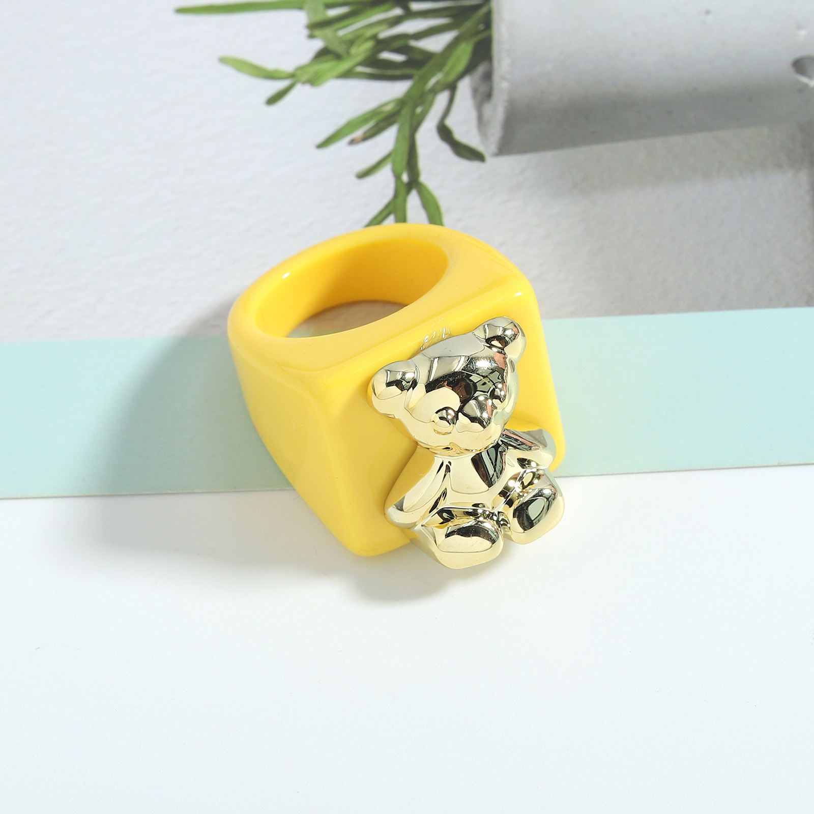 Wholesale Ornament Cute Bear Candy Color Resin Ring Nihaojewelry display picture 5