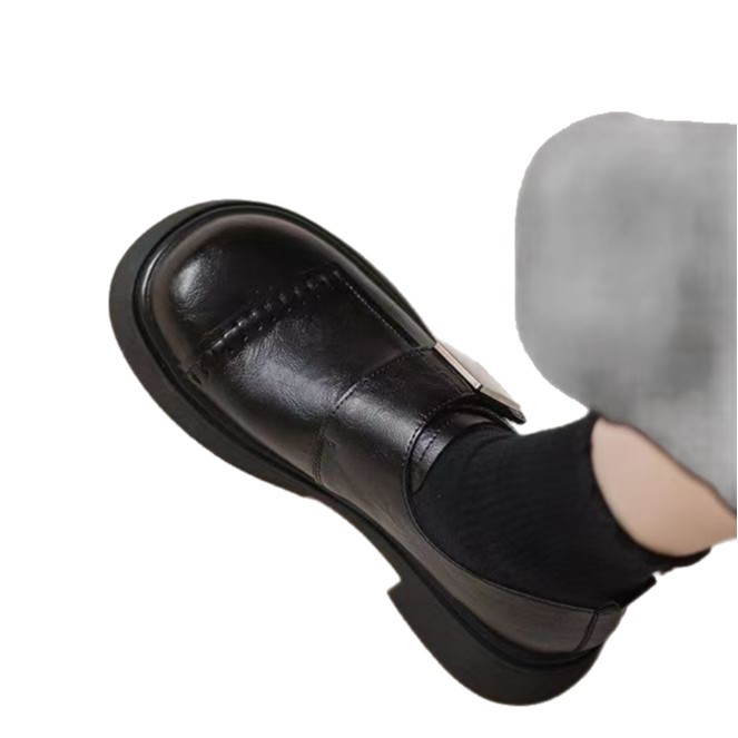 Zapatos de mujer de suela gruesa zapatos de cuero negro primavera 2026 nuevo estilo francés retro estilo universitario velcro zapatos de suela gruesa Lefour