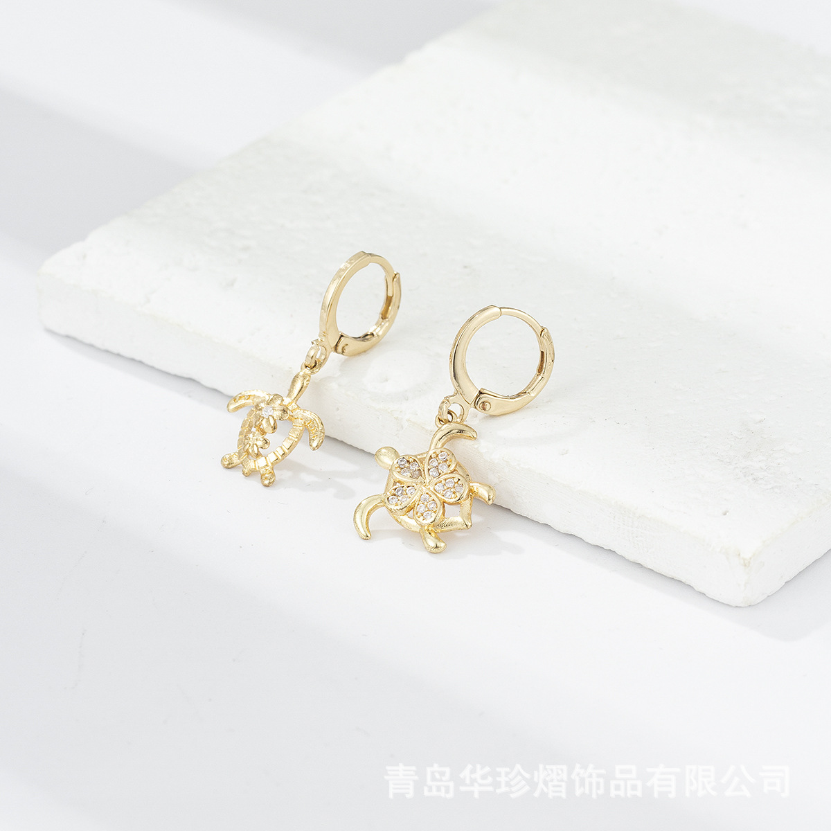 Qingdao jewelry Factory earrings fashion exquisite asymmetrical zircon sea turtle earrings personality light luxury electroplated earrings female