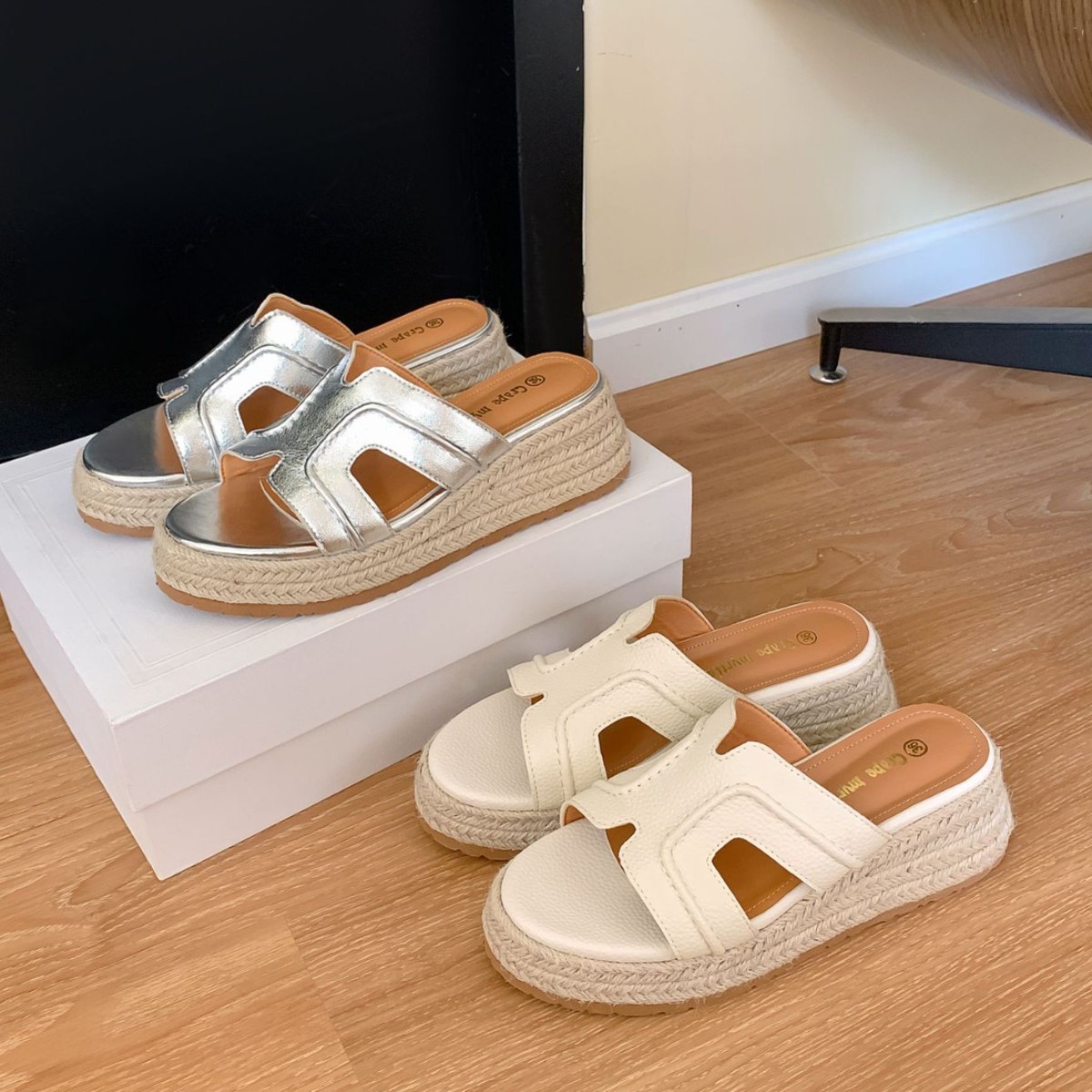 El nuevo estilo de verano de Grape Mom aumenta 6cm ~ Sandalias y pantuflas tejidas de cuña de plataforma retro literaria y artística