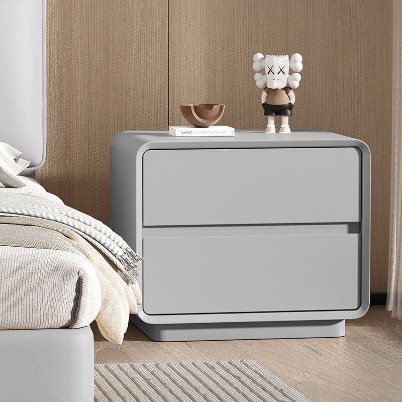Italiano muy simple laca de madera maciza dormitorio ligero lujo alto sentido pequeño gabinete de cabecera de cama de viento crema