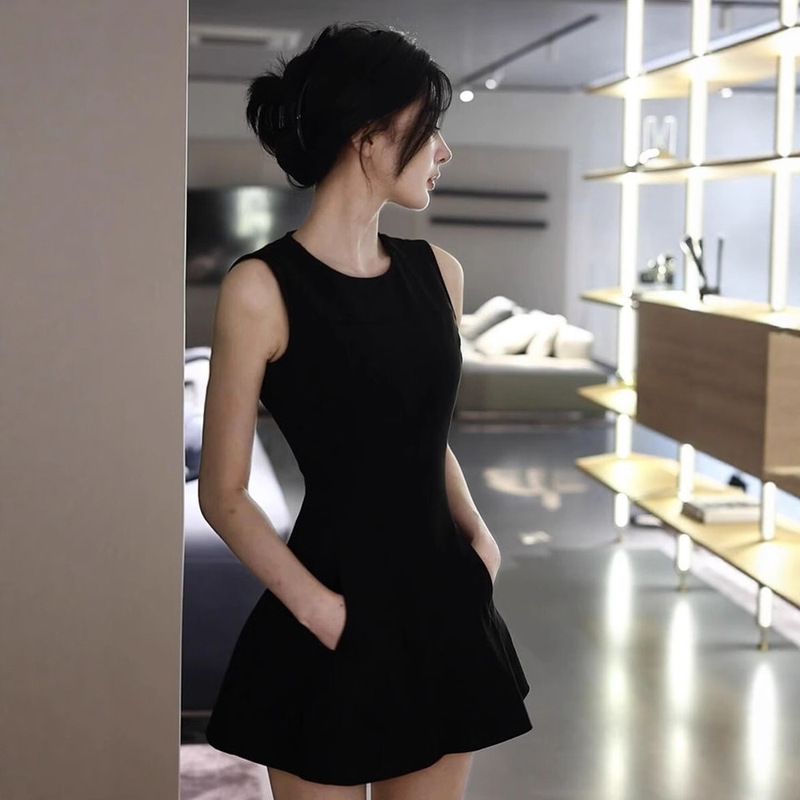 S11小个子法式收腰黑色无袖背心连衣裙女夏季高端精致生日小黑裙|undefined