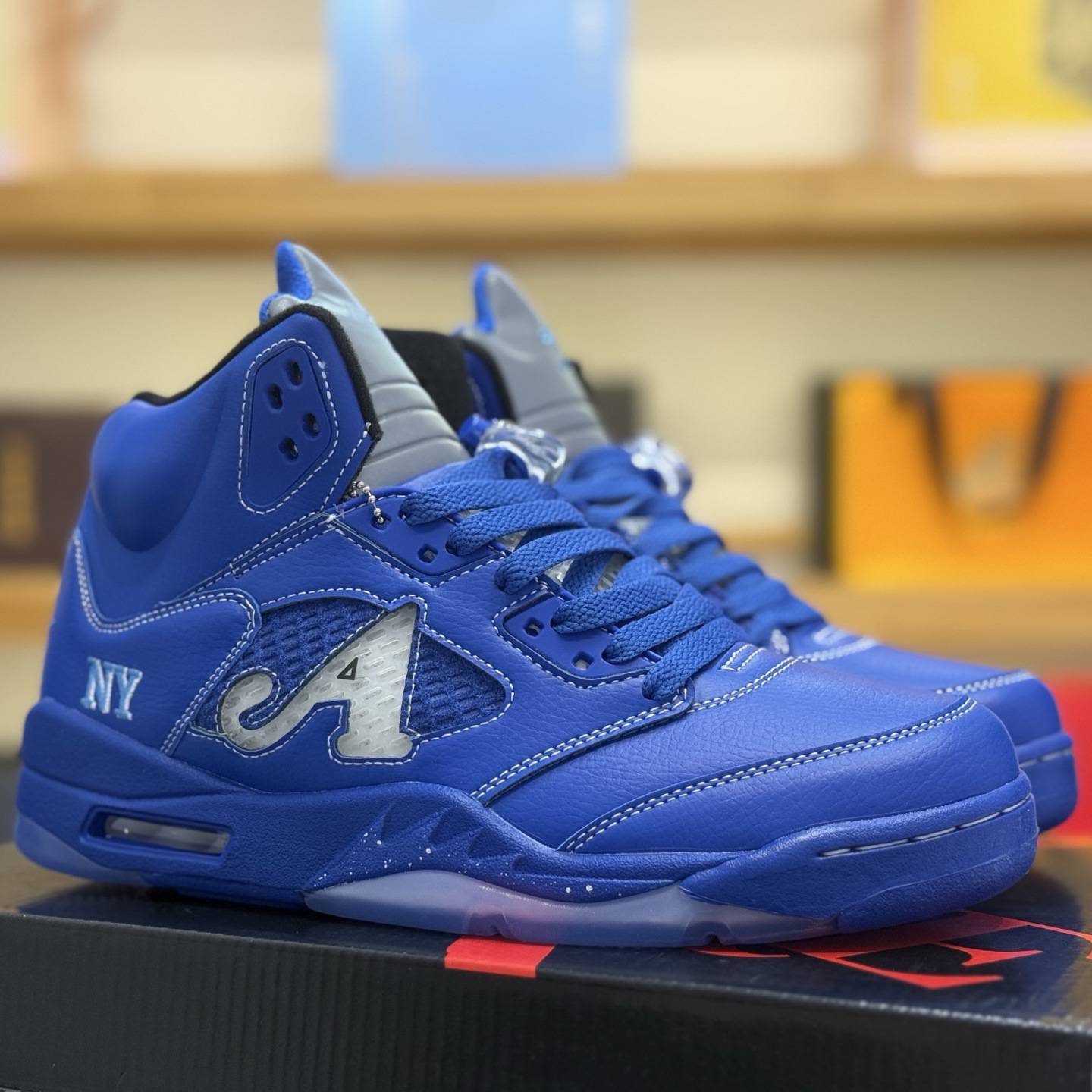 Zapatos de baloncesto de alta calidad AJ5 Jiao Wu Zhixiu Zapatos deportivos de amortiguación de arce verde oliva zapatos casuales de pareja