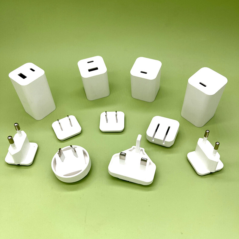 现货批发新款氮化镓65WPD折叠脚快充塑料外壳手机充电器外壳